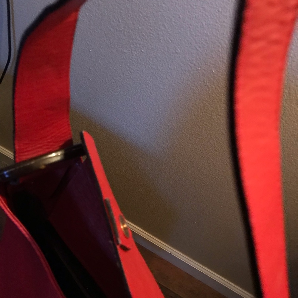 Red Inspired Purse - Picture 5 of 5